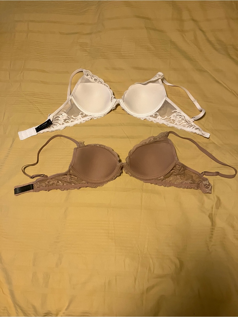 Natori Feathers Contour lace bras - 34B - Bundle of two (white + beige)